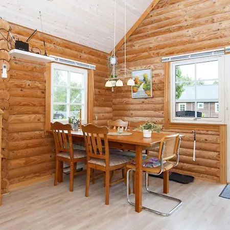 4 Person In Hovborg-by Traum * Hovborg